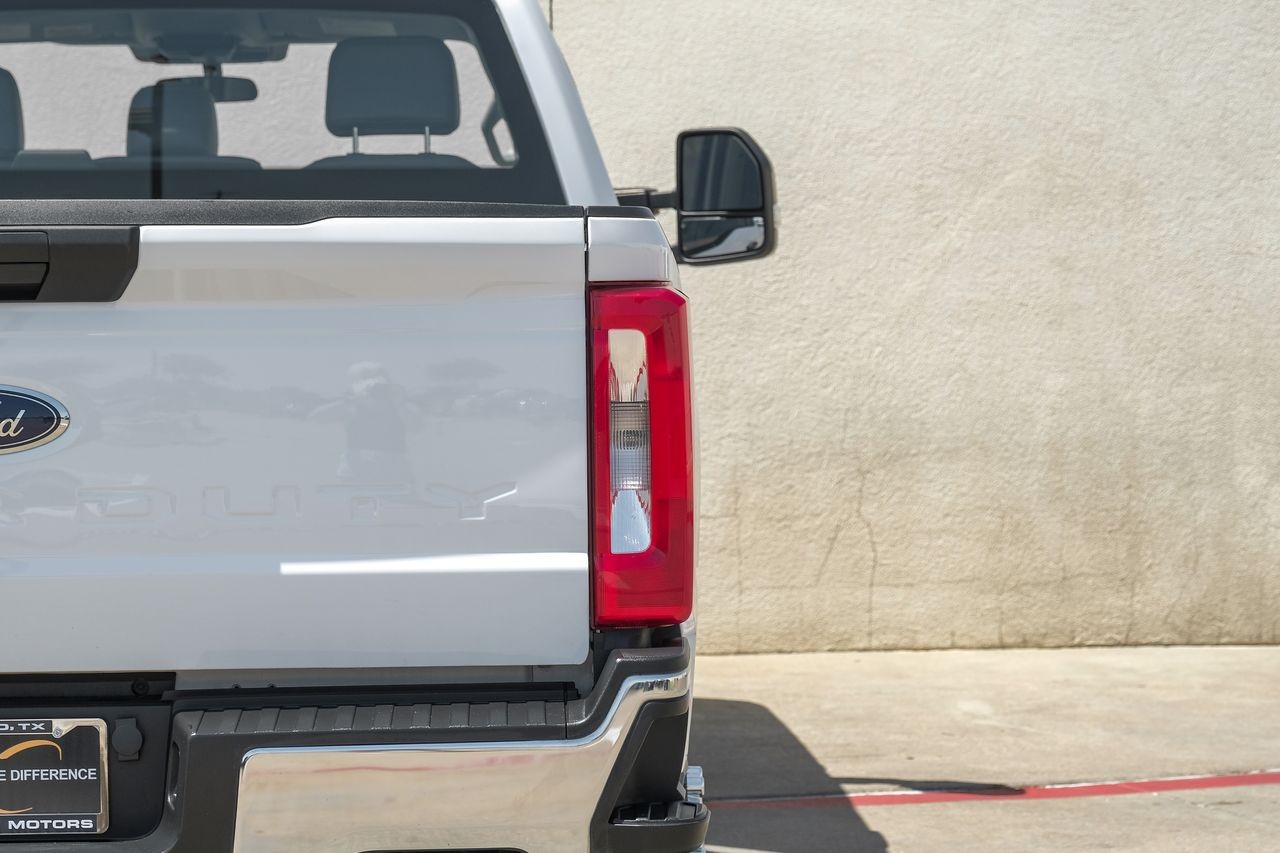 Ford F-250 Vehicle Main Gallery Image 34