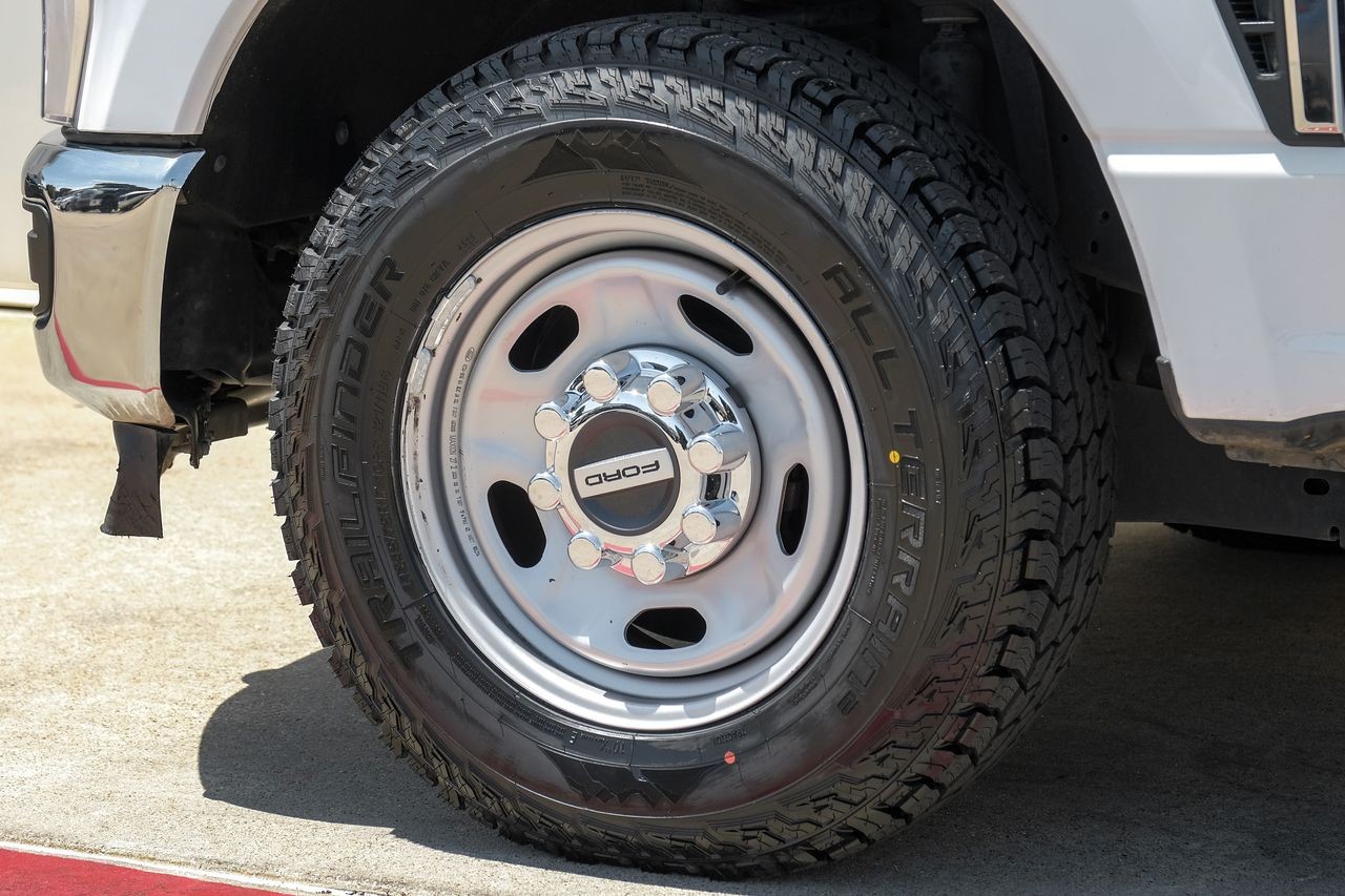 Ford F-250 Vehicle Main Gallery Image 38