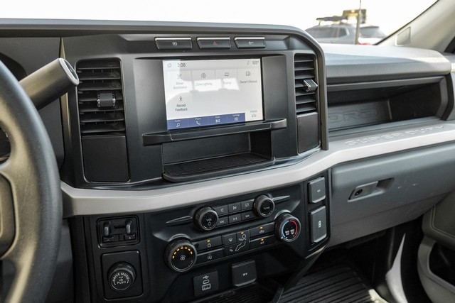 Ford F-250 Vehicle Main Gallery Image 17