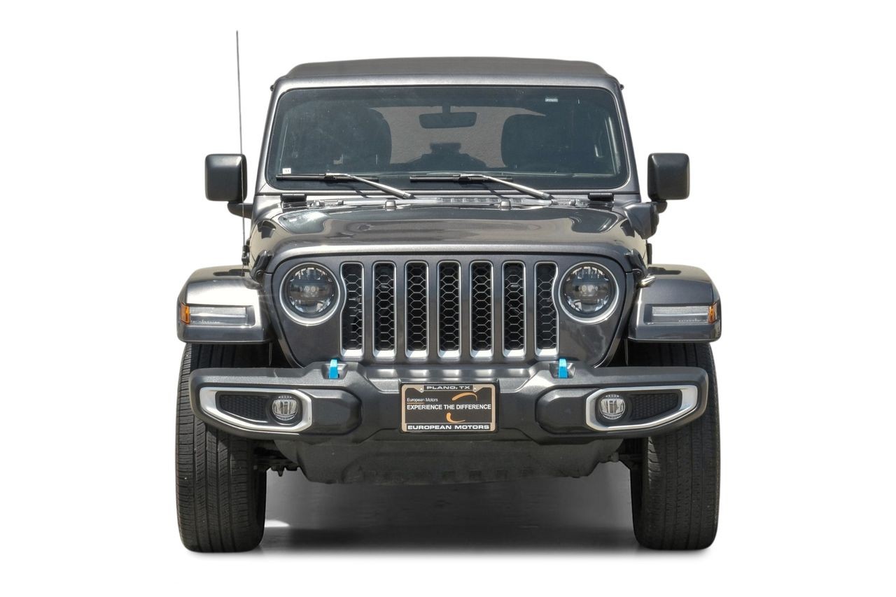 Jeep Wrangler Vehicle Main Gallery Image 06