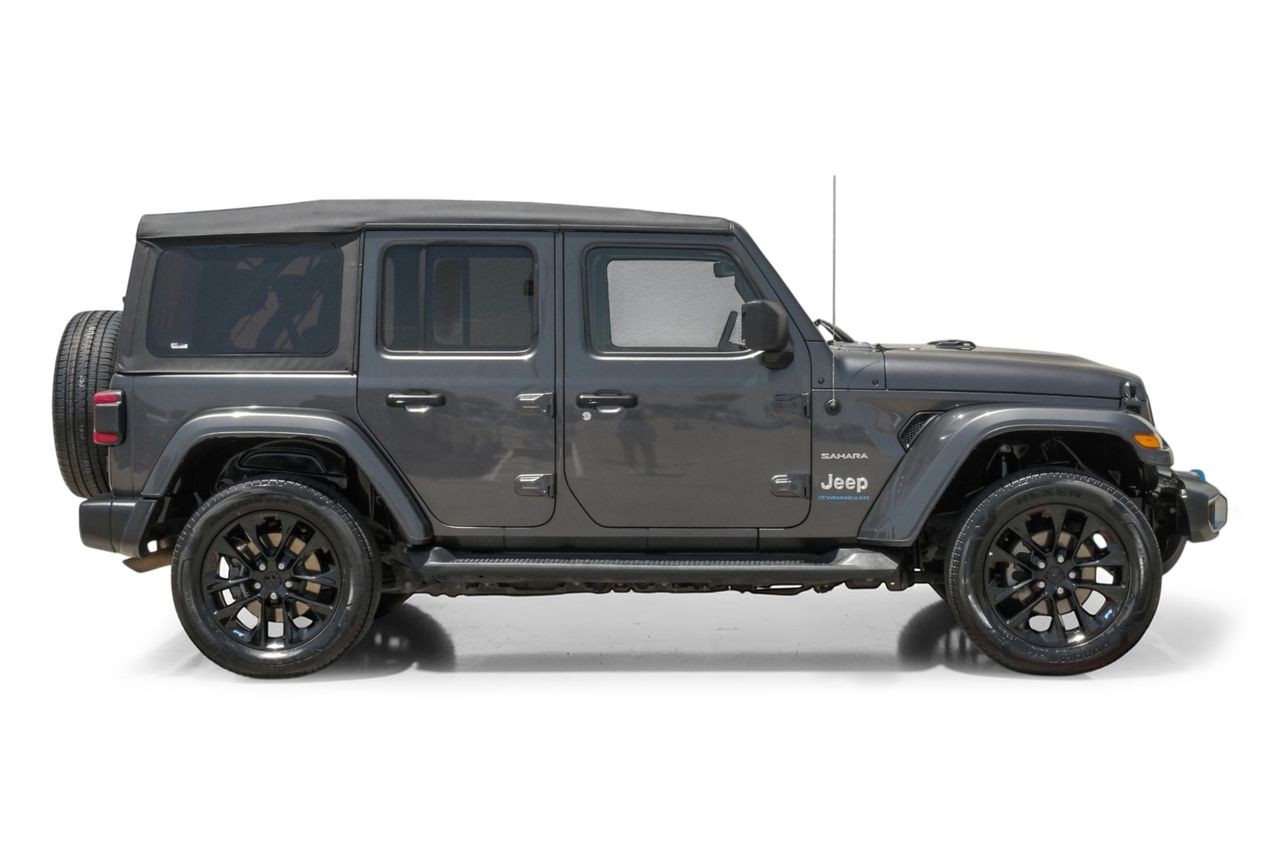 Jeep Wrangler Vehicle Main Gallery Image 08