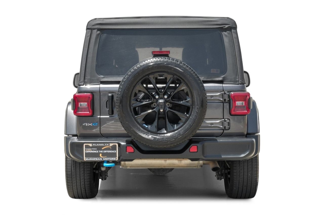 Jeep Wrangler Vehicle Main Gallery Image 10
