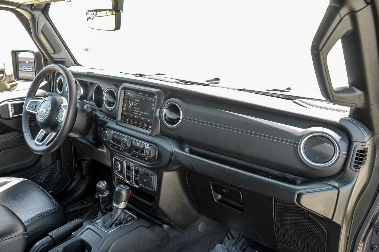Jeep Wrangler Vehicle Main Gallery Image 13