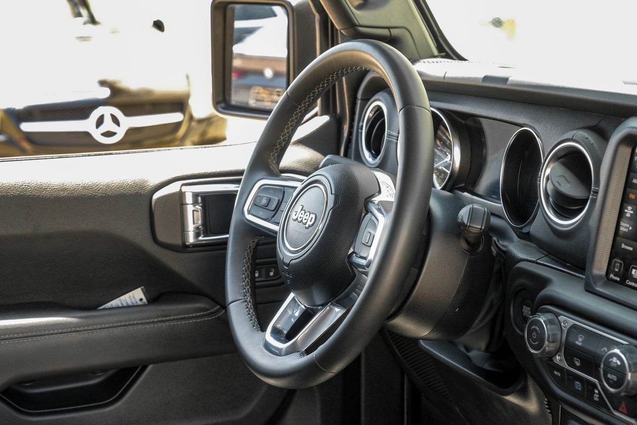 Jeep Wrangler Vehicle Main Gallery Image 14