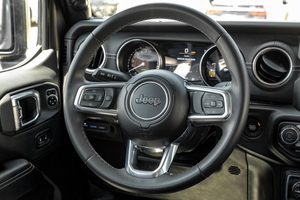 Jeep Wrangler Vehicle Main Gallery Image 17