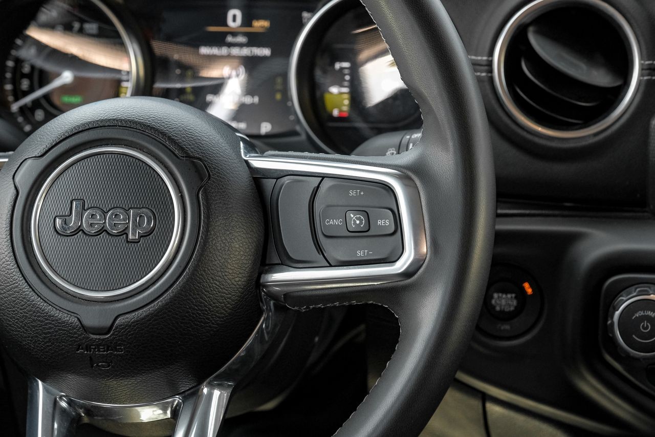 Jeep Wrangler Vehicle Main Gallery Image 19