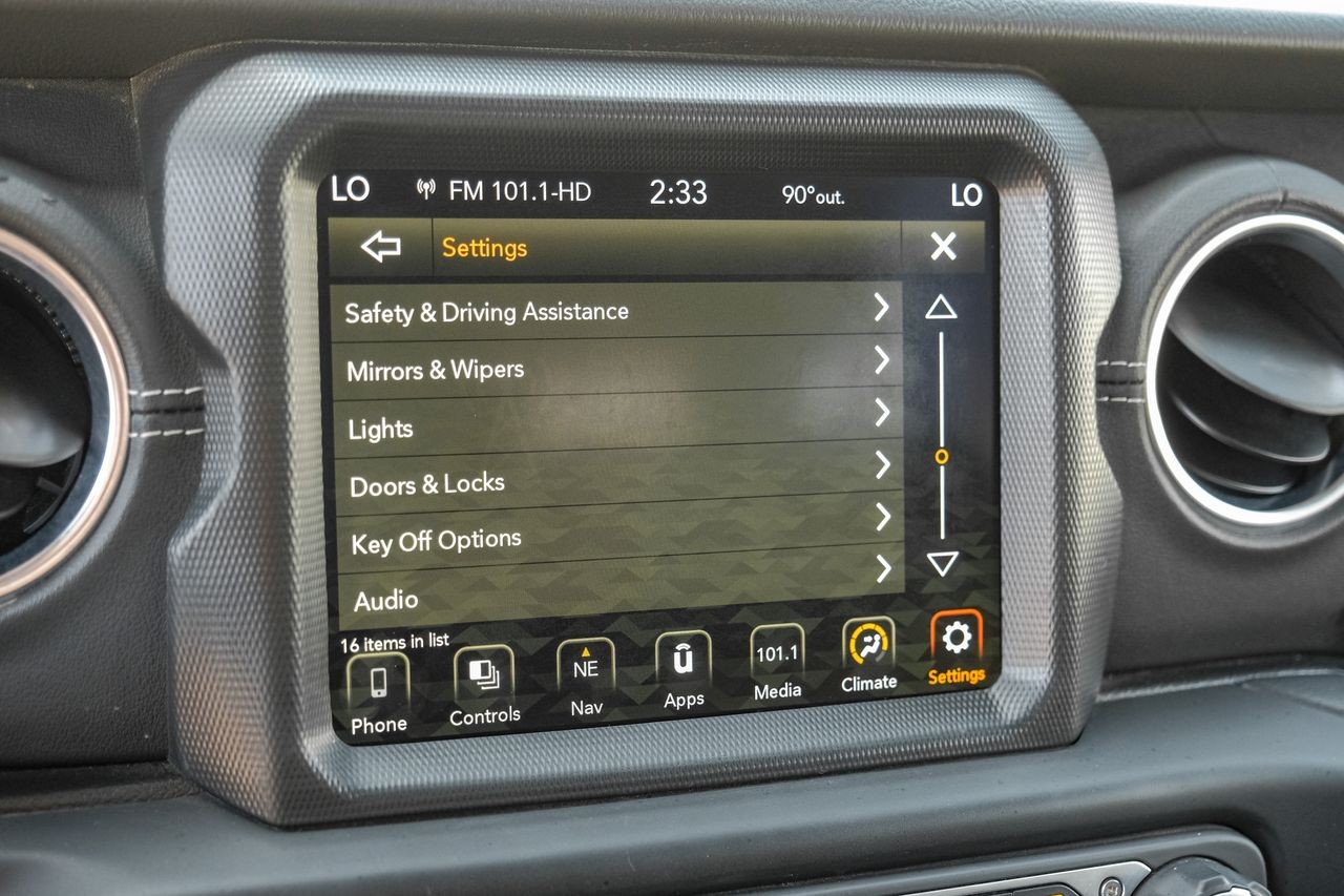 Jeep Wrangler Vehicle Main Gallery Image 35