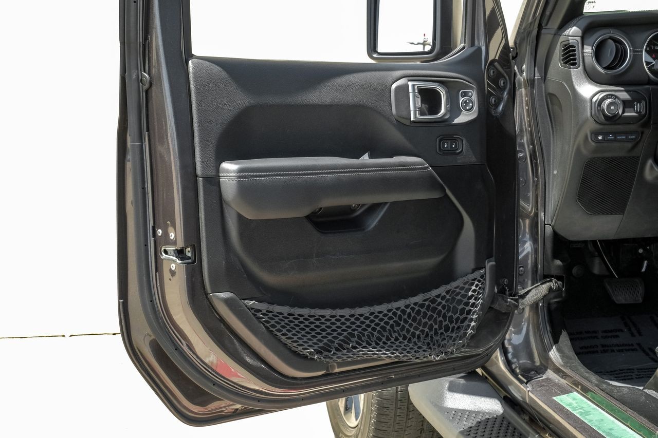 Jeep Wrangler Vehicle Main Gallery Image 47
