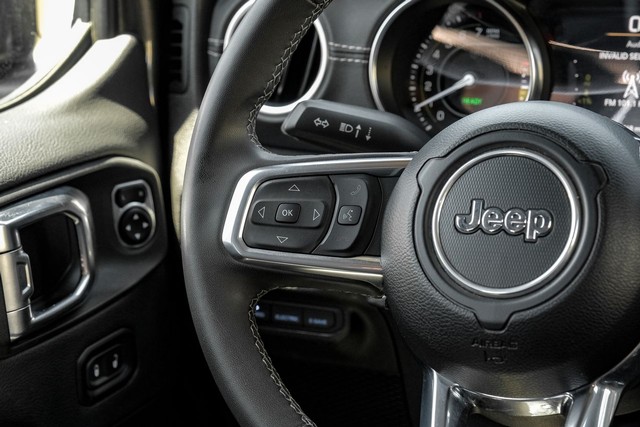 Jeep Wrangler Vehicle Main Gallery Image 18
