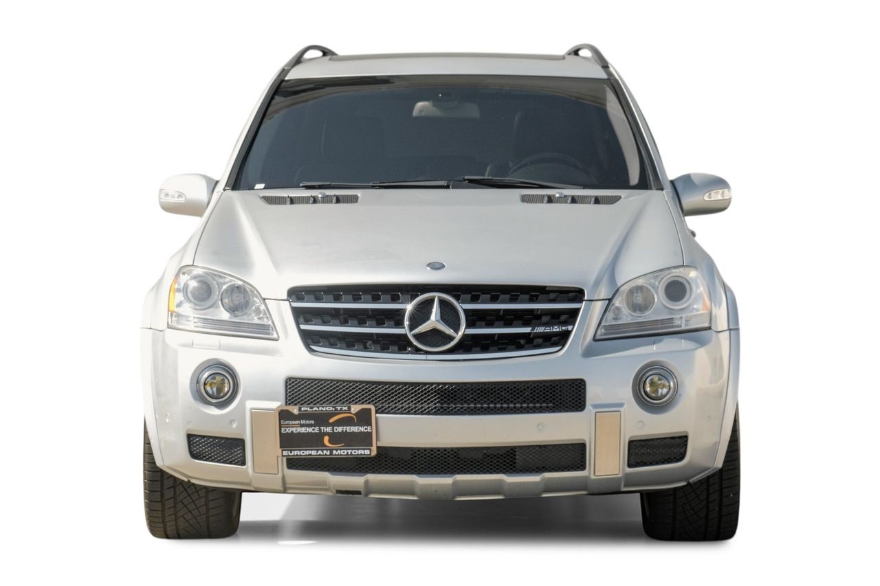 Mercedes-Benz ML 63 AMG Vehicle Main Gallery Image 06