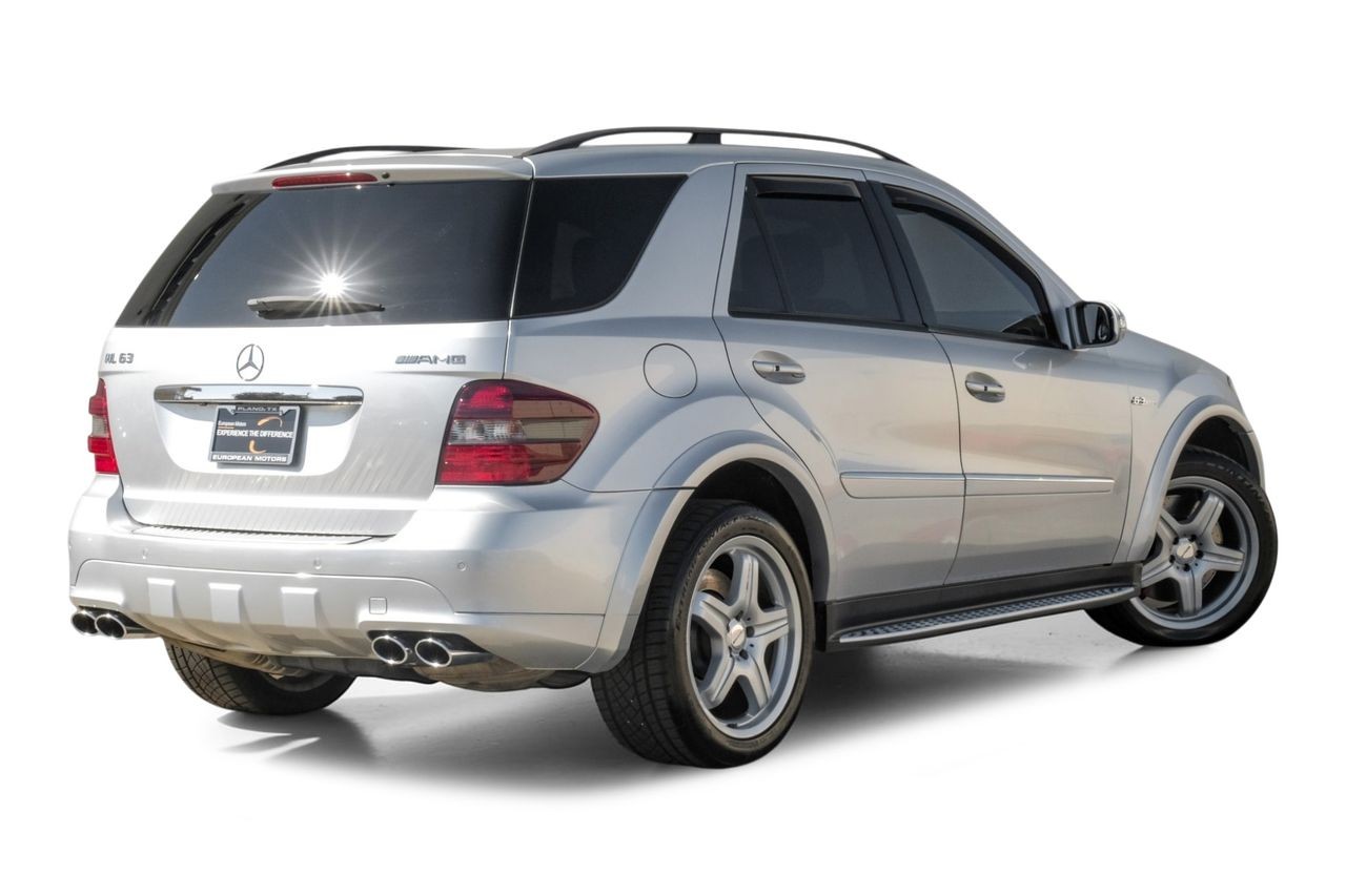 Mercedes-Benz ML 63 AMG Vehicle Main Gallery Image 08