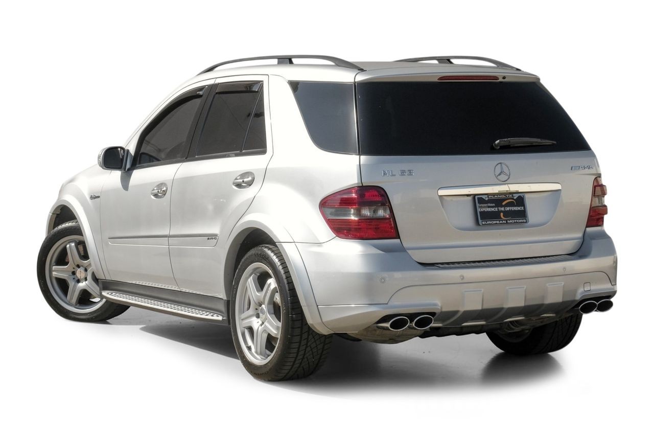 Mercedes-Benz ML 63 AMG Vehicle Main Gallery Image 11