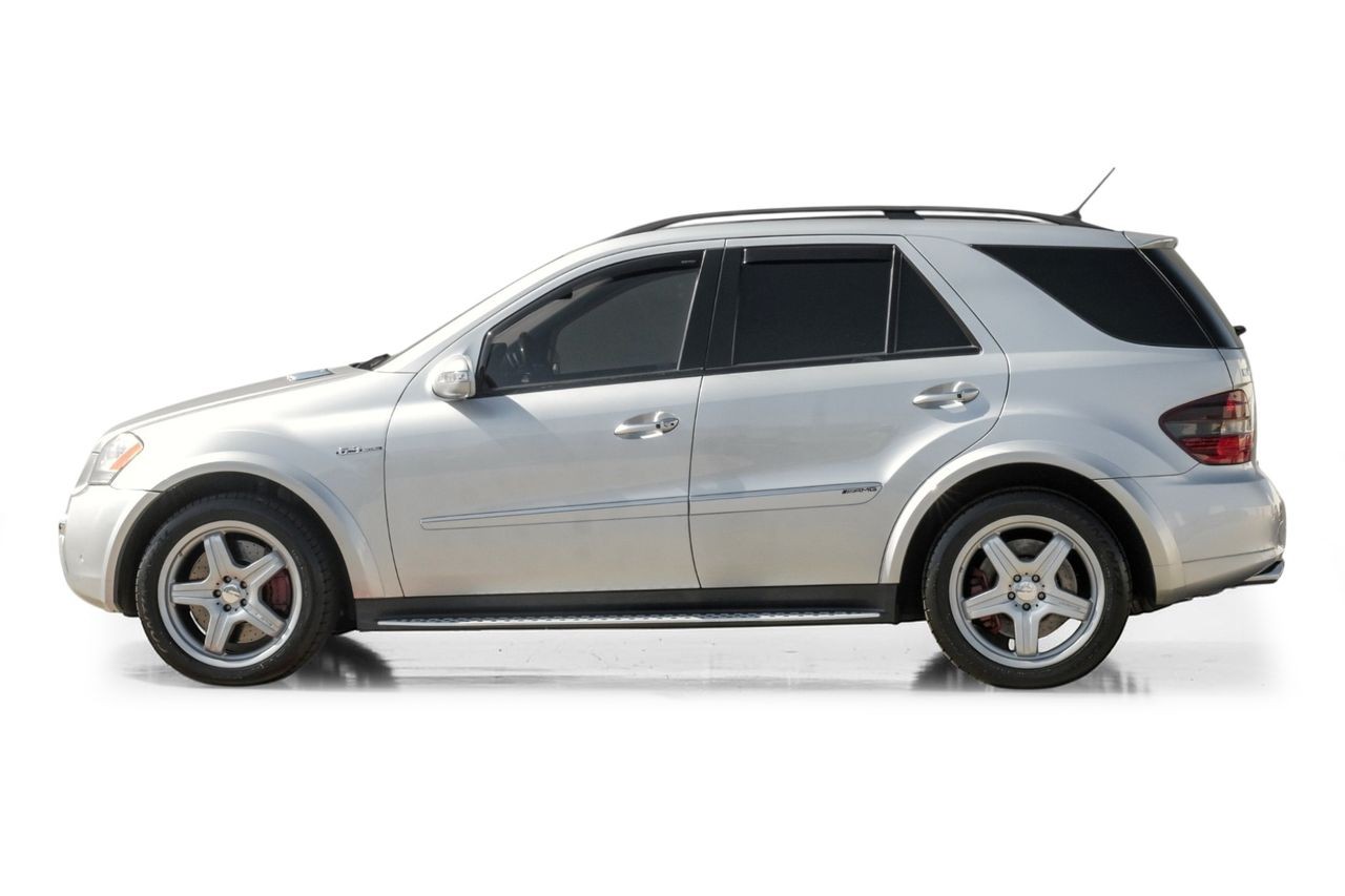Mercedes-Benz ML 63 AMG Vehicle Main Gallery Image 12