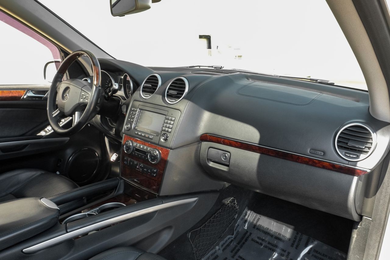 Mercedes-Benz ML 63 AMG Vehicle Main Gallery Image 13