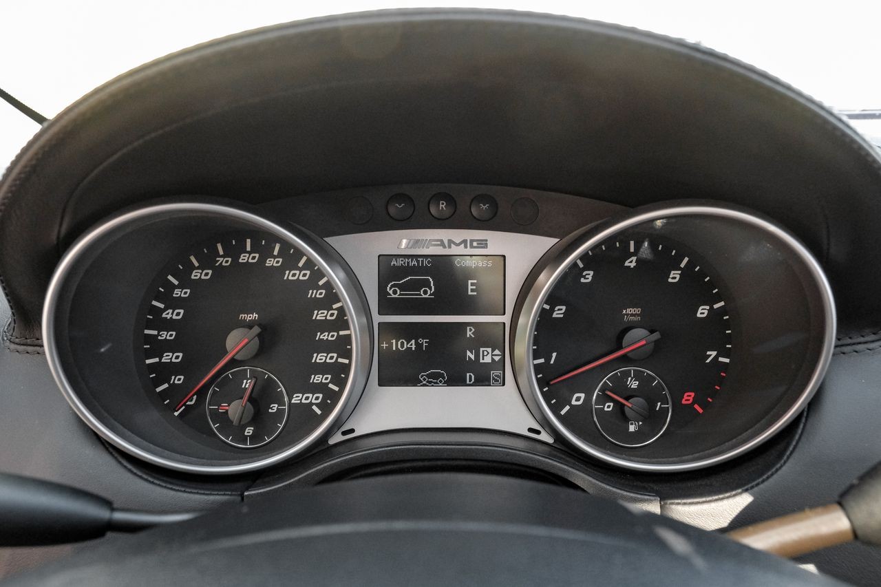 Mercedes-Benz ML 63 AMG Vehicle Main Gallery Image 17