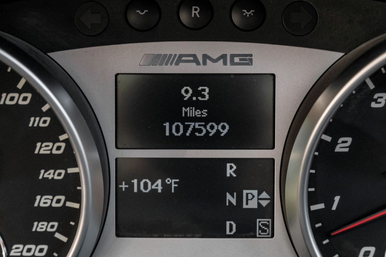 Mercedes-Benz ML 63 AMG Vehicle Main Gallery Image 18