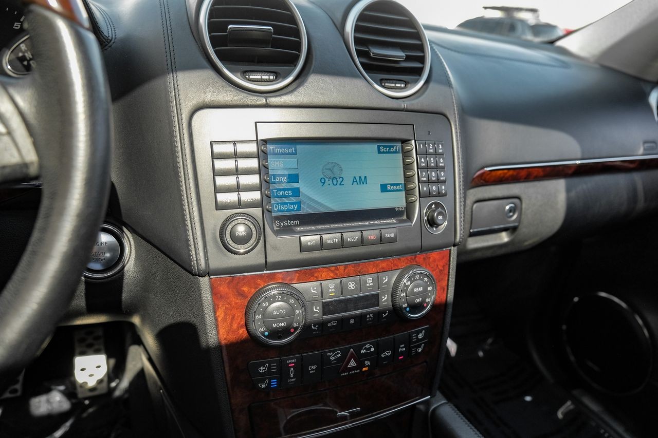 Mercedes-Benz ML 63 AMG Vehicle Main Gallery Image 22