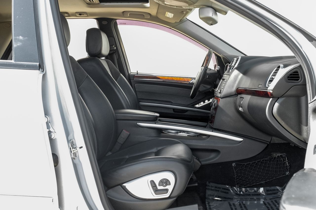 Mercedes-Benz ML 63 AMG Vehicle Main Gallery Image 29