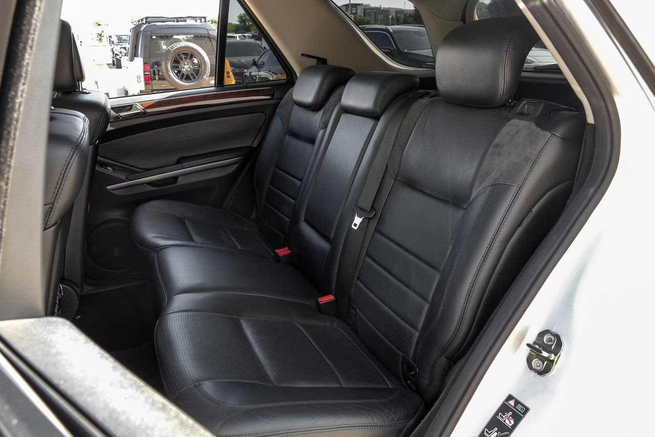 Mercedes-Benz ML 63 AMG Vehicle Main Gallery Image 35