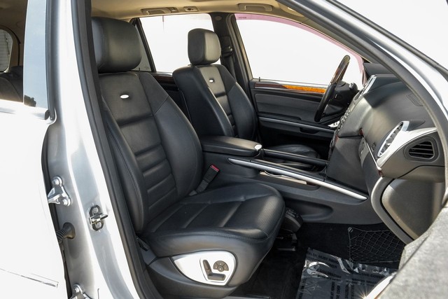 Mercedes-Benz ML 63 AMG Vehicle Main Gallery Image 30