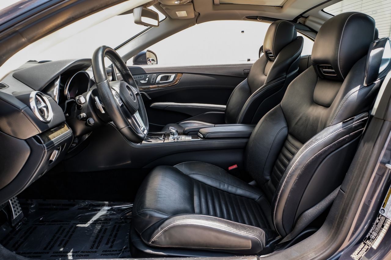 Mercedes-Benz SL 400 Vehicle Main Gallery Image 04