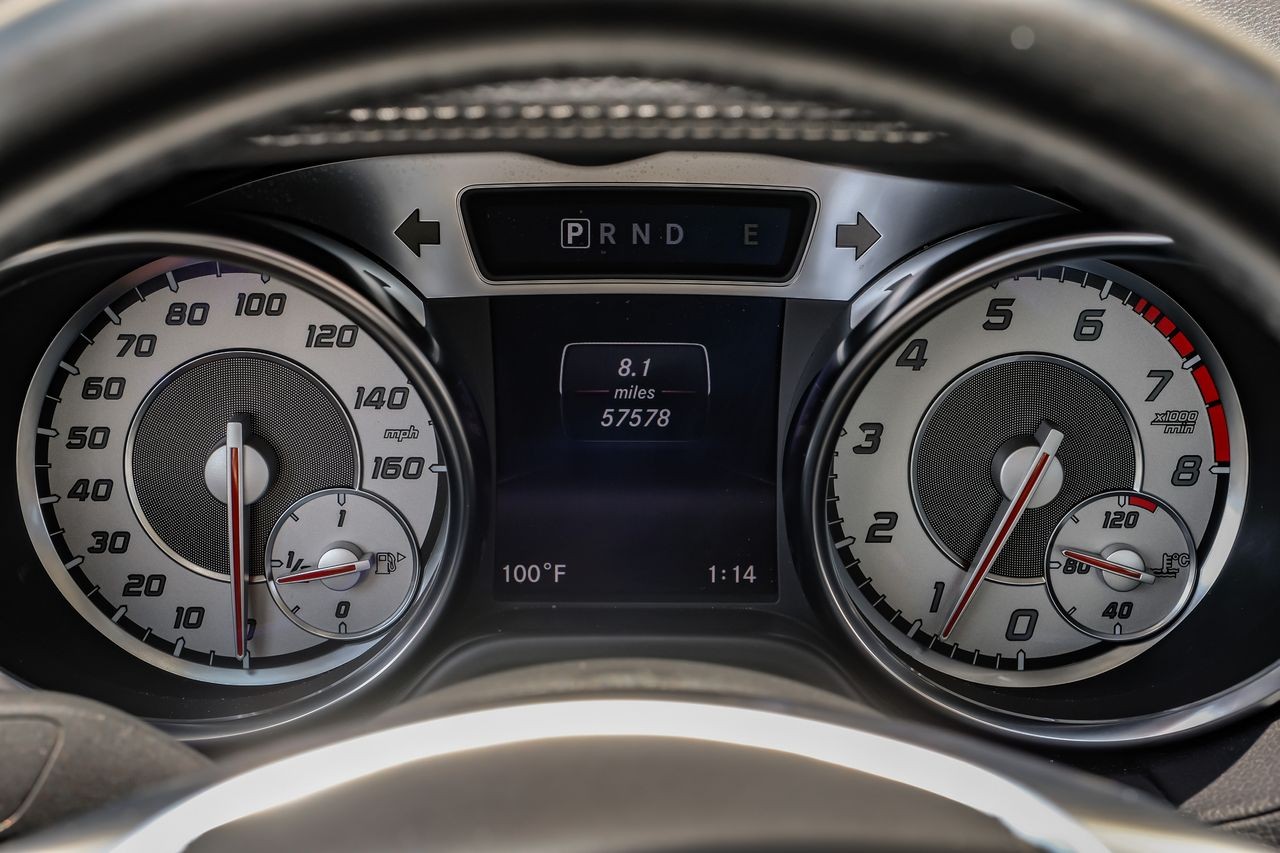 Mercedes-Benz SL 400 Vehicle Main Gallery Image 15