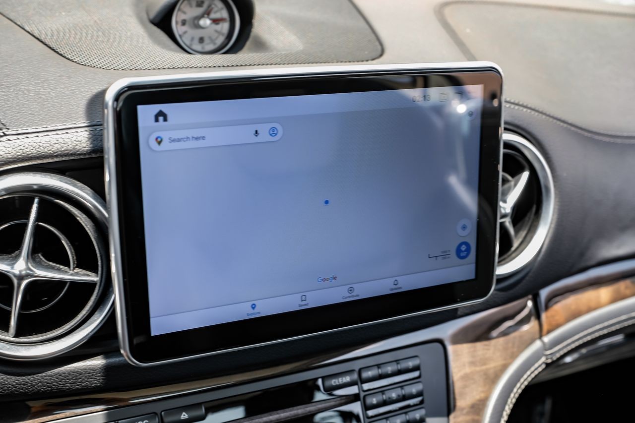 Mercedes-Benz SL 400 Vehicle Main Gallery Image 19