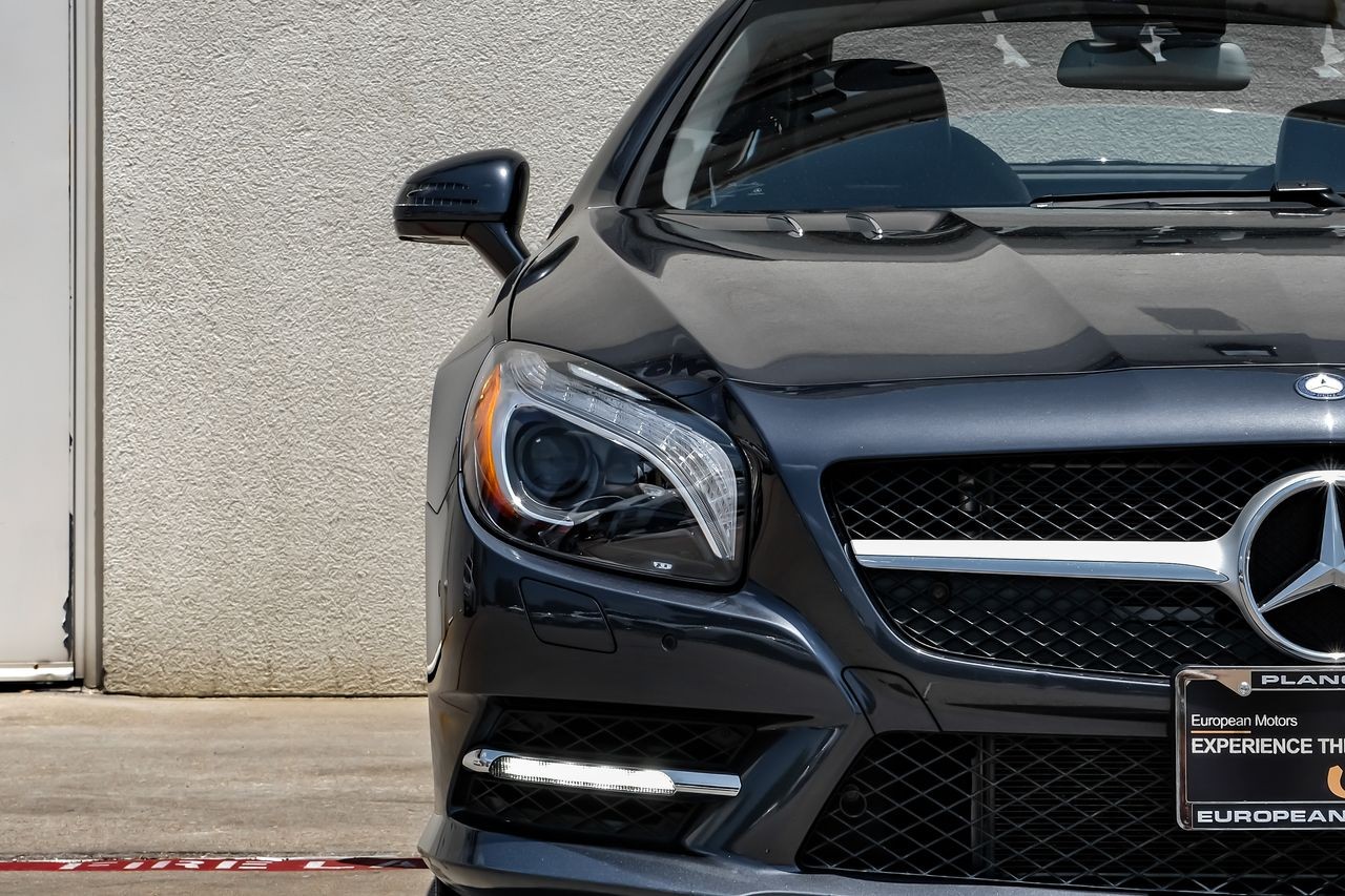 Mercedes-Benz SL 400 Vehicle Main Gallery Image 33