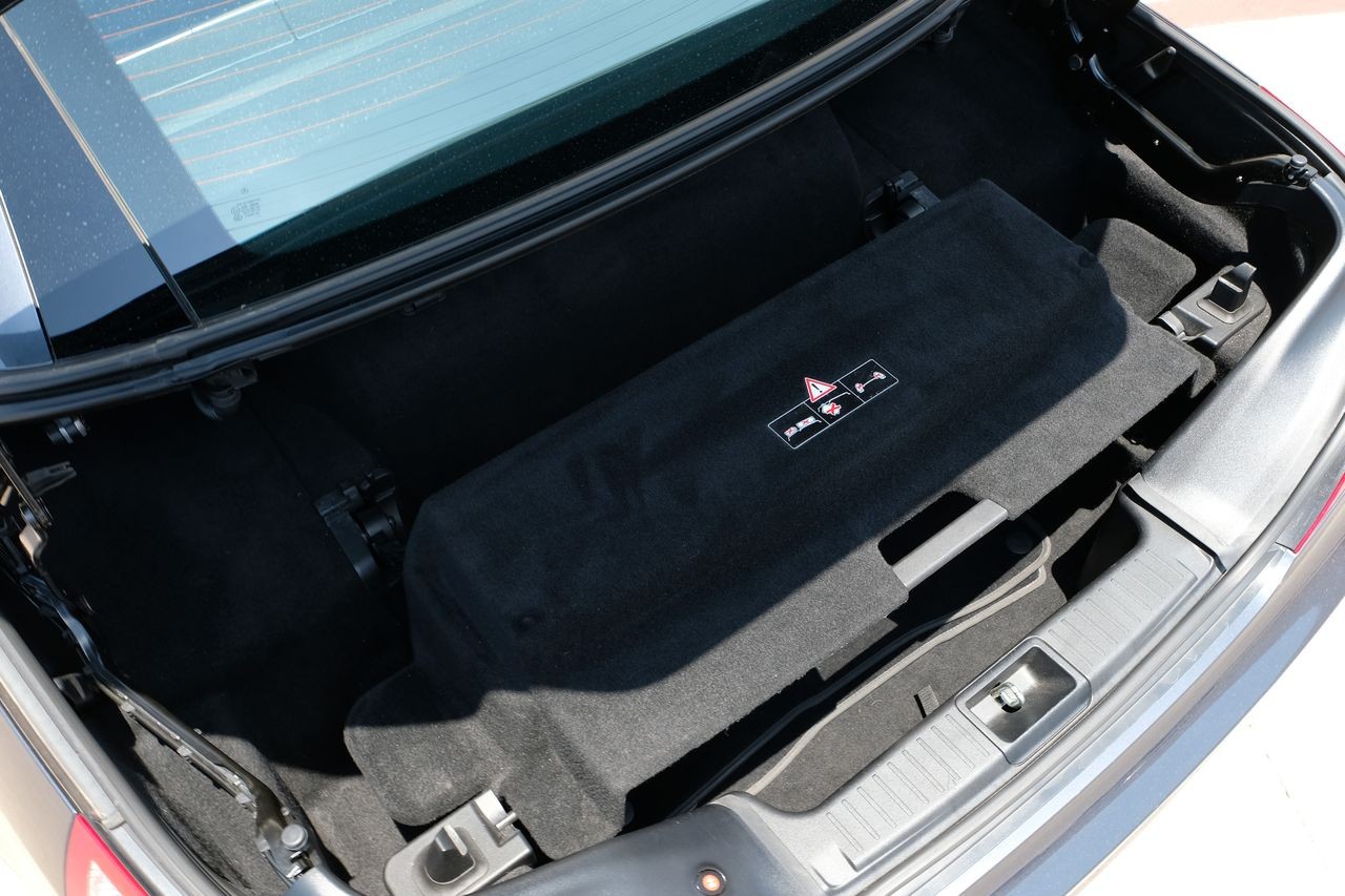 Mercedes-Benz SL 400 Vehicle Main Gallery Image 36