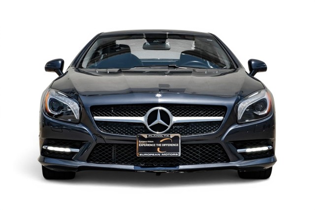 Mercedes-Benz SL 400 Vehicle Main Gallery Image 06