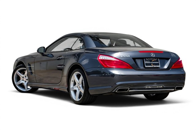 Mercedes-Benz SL 400 Vehicle Main Gallery Image 11