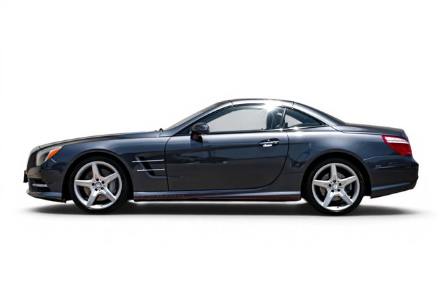 Mercedes-Benz SL 400 Vehicle Main Gallery Image 12
