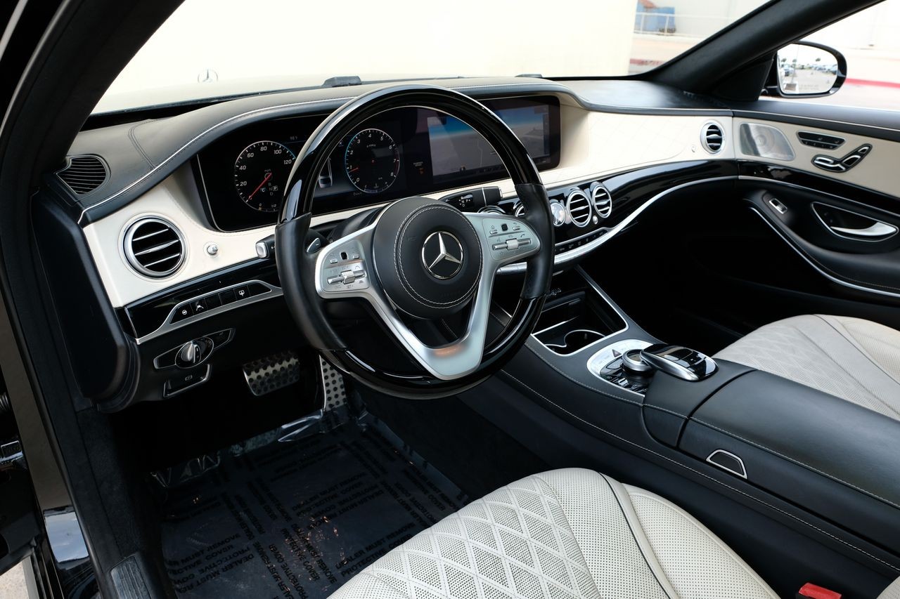 Mercedes-Benz S 560 Vehicle Main Gallery Image 03