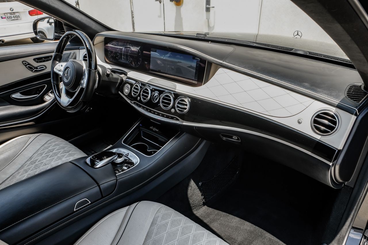 Mercedes-Benz S 560 Vehicle Main Gallery Image 13