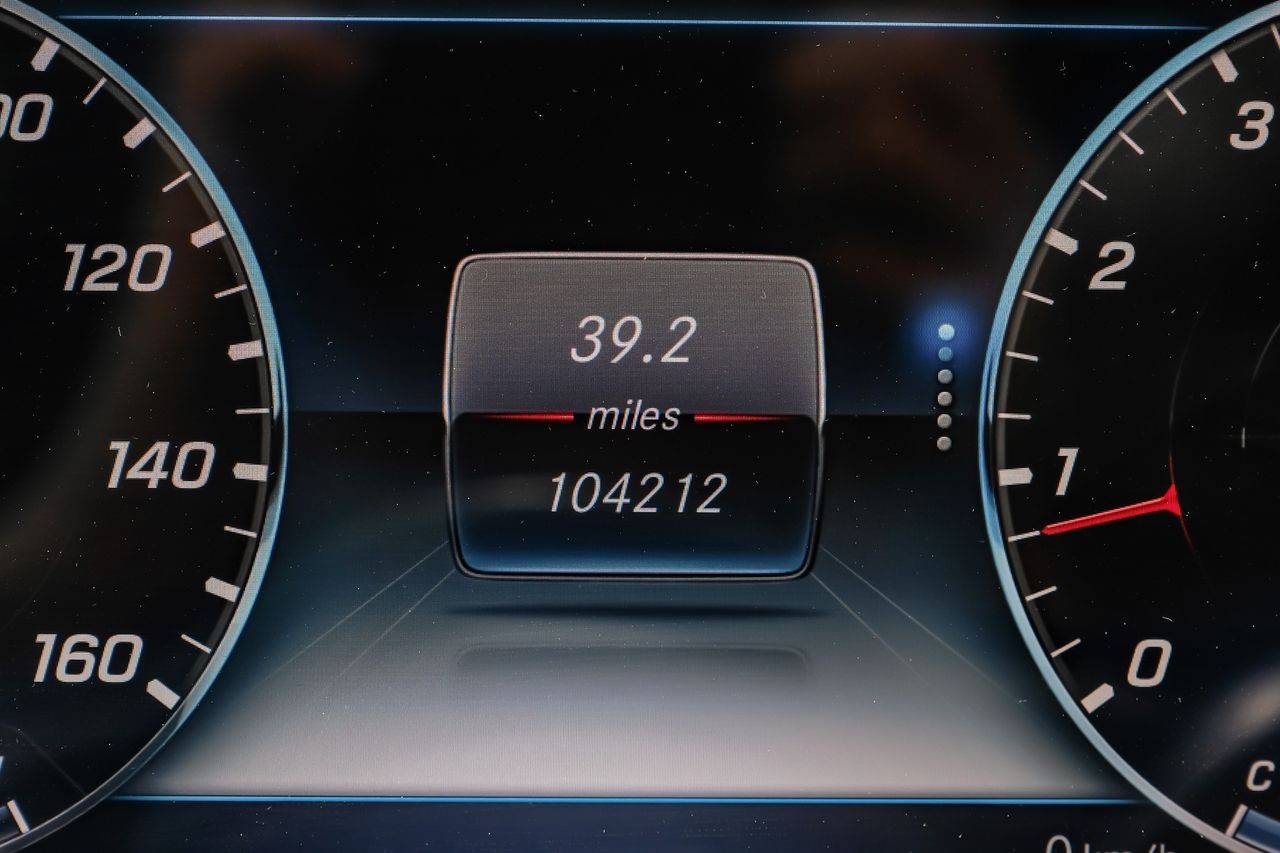 Mercedes-Benz S 560 Vehicle Main Gallery Image 20