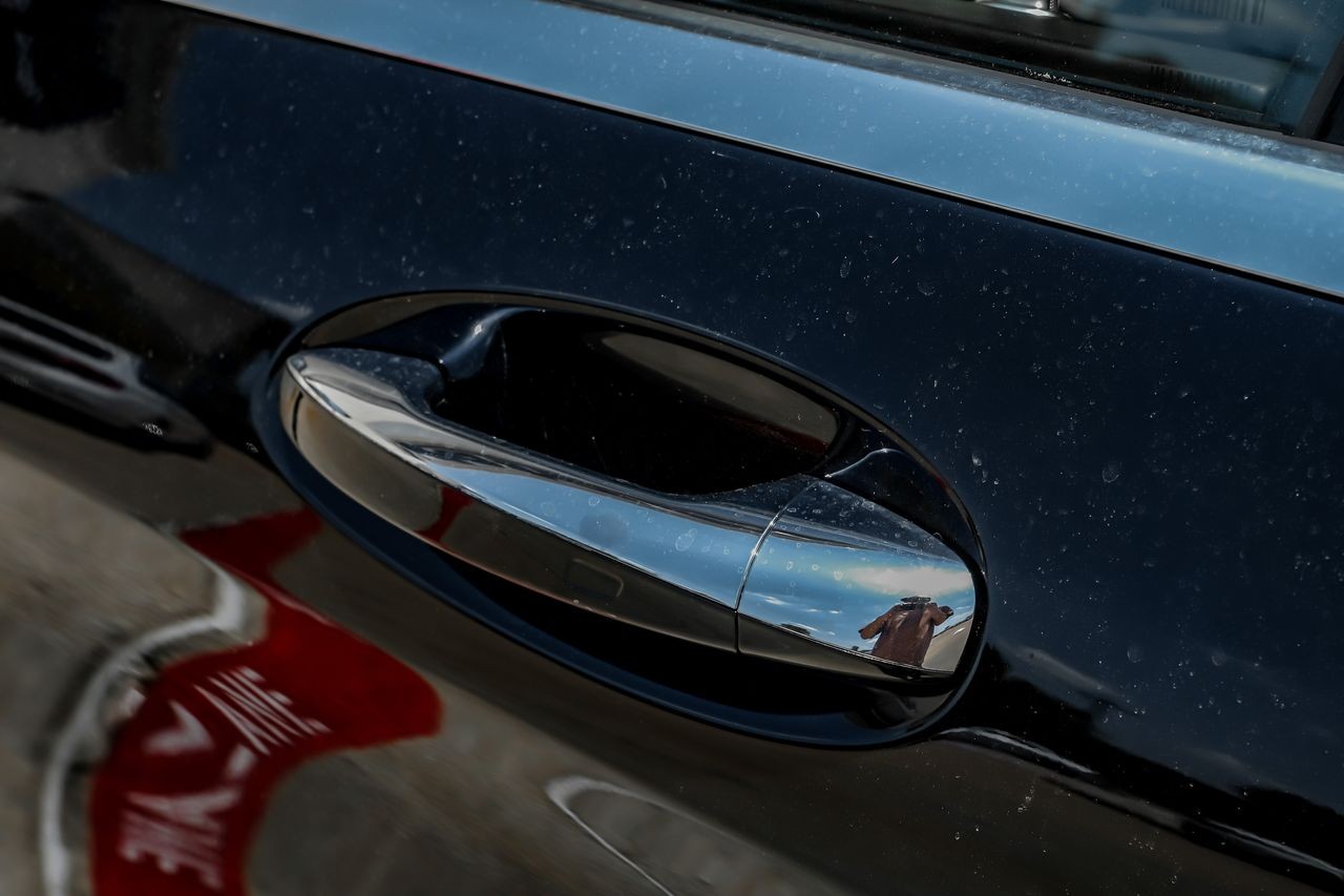 Mercedes-Benz S 560 Vehicle Main Gallery Image 38