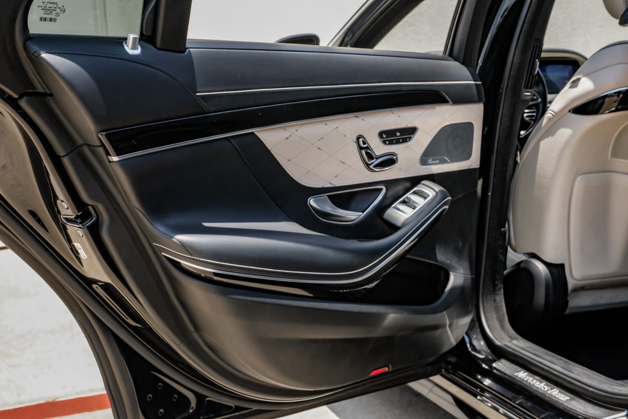 Mercedes-Benz S 560 Vehicle Main Gallery Image 42