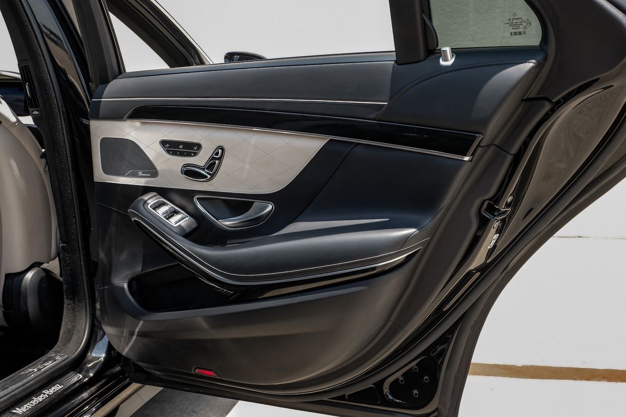 Mercedes-Benz S 560 Vehicle Main Gallery Image 43