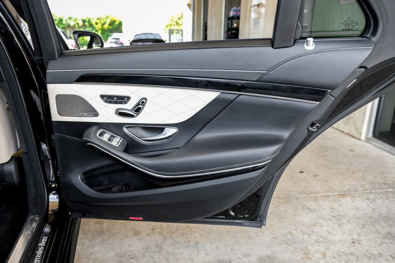 Mercedes-Benz S 560 Vehicle Main Gallery Image 47