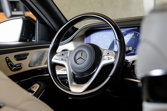 Mercedes-Benz S 560 Vehicle Main Gallery Image 14