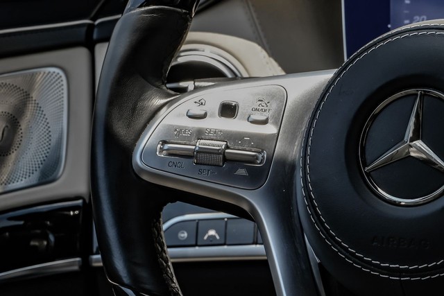 Mercedes-Benz S 560 Vehicle Main Gallery Image 17