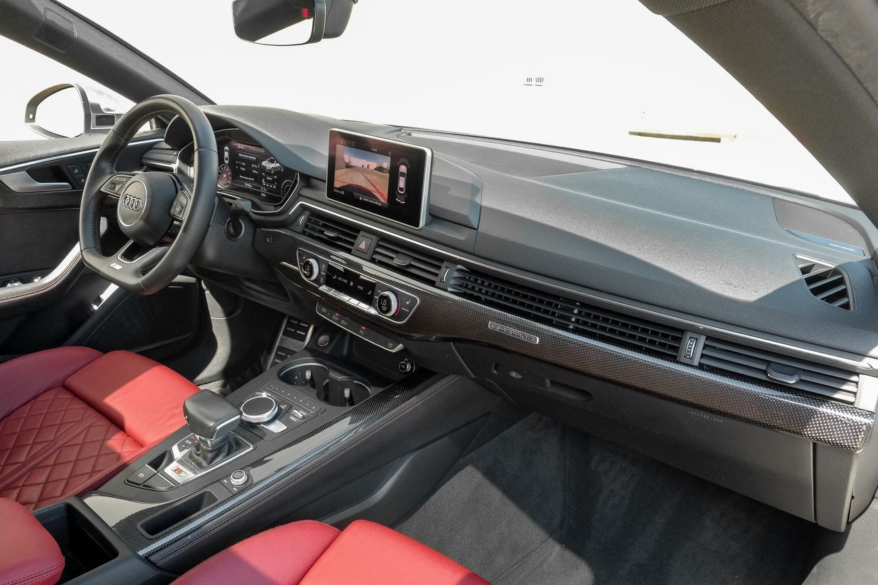 Audi S5 Sportback Vehicle Main Gallery Image 13