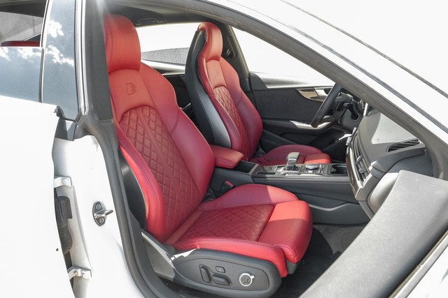 Audi S5 Sportback Vehicle Main Gallery Image 33