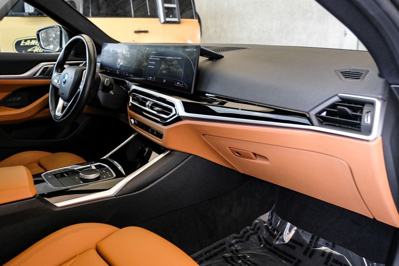 BMW i4 Vehicle Main Gallery Image 13