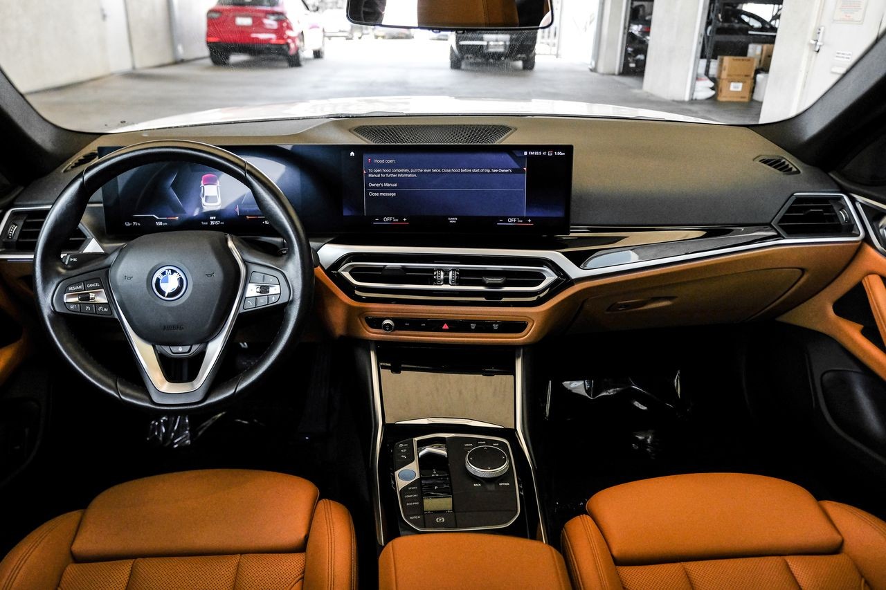 BMW i4 Vehicle Main Gallery Image 15