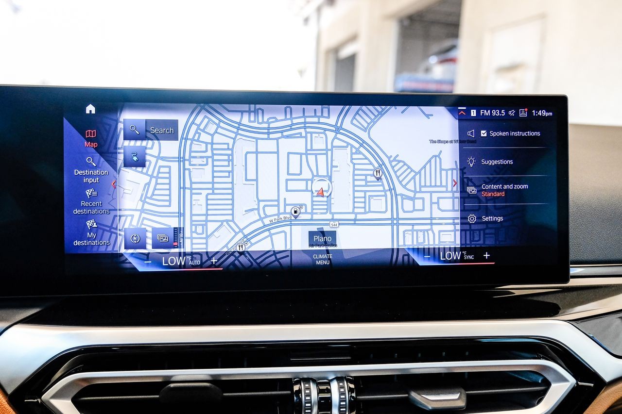 BMW i4 Vehicle Main Gallery Image 21