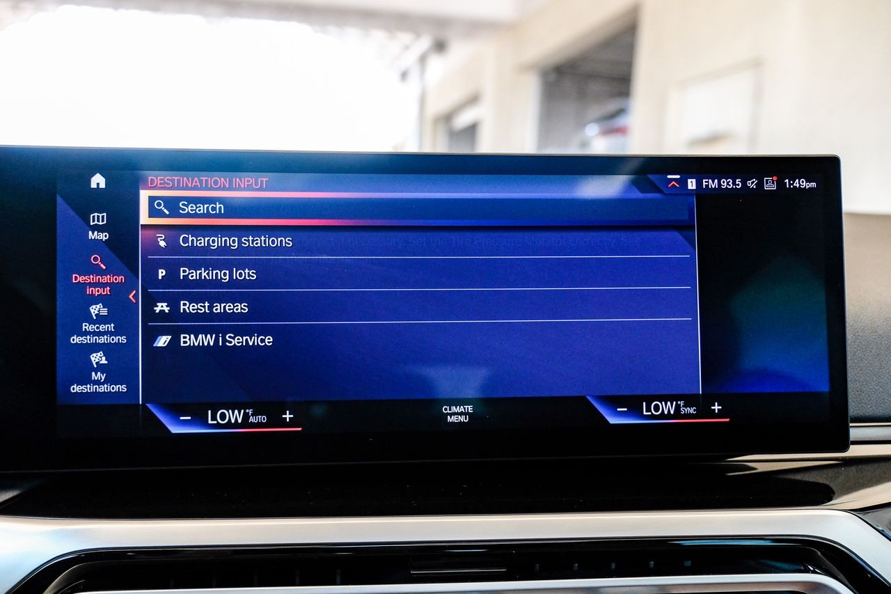 BMW i4 Vehicle Main Gallery Image 29