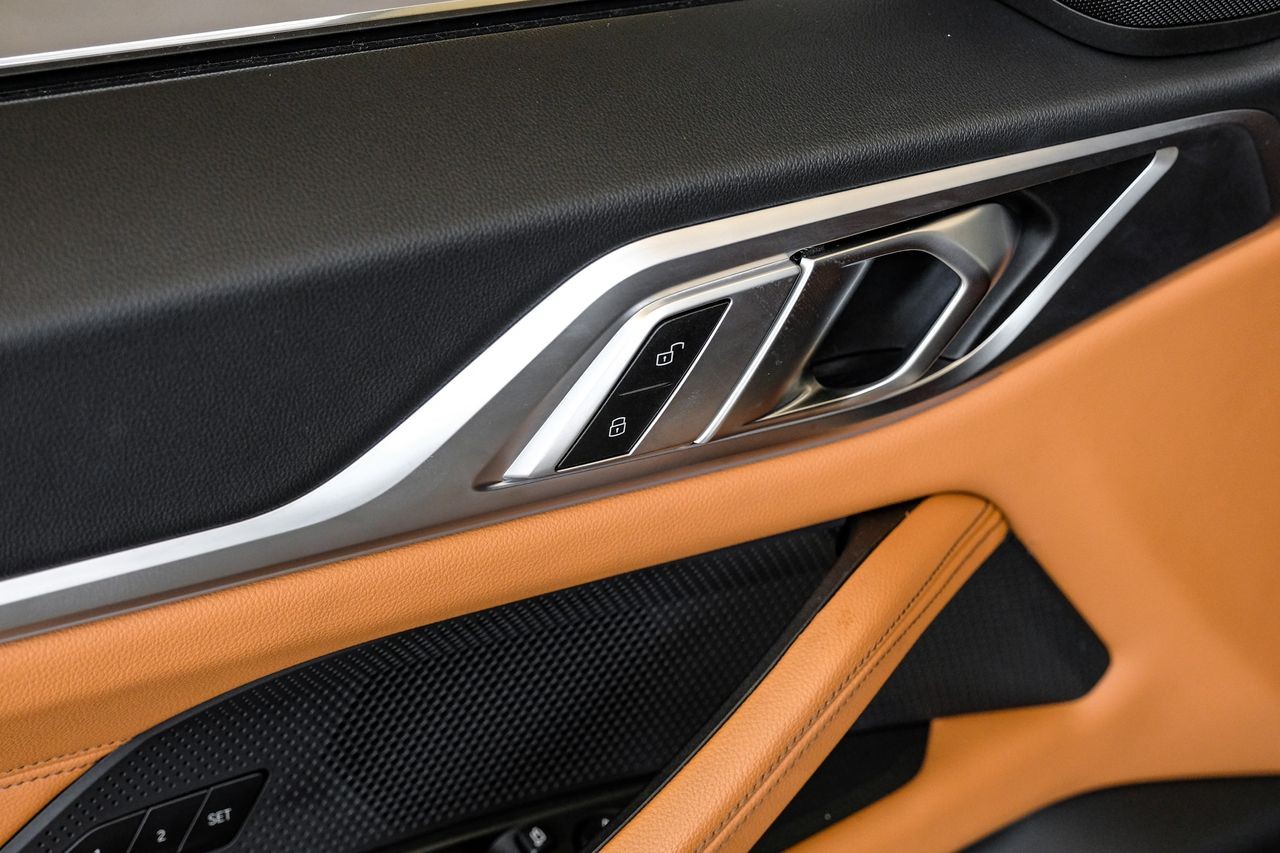 BMW i4 Vehicle Main Gallery Image 41