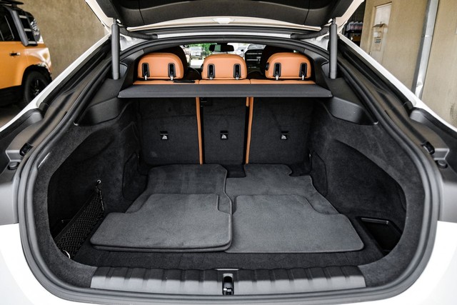 BMW i4 Vehicle Main Gallery Image 48
