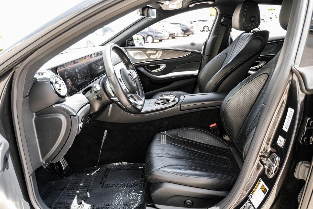 Mercedes-Benz CLS 450 Vehicle Main Gallery Image 04